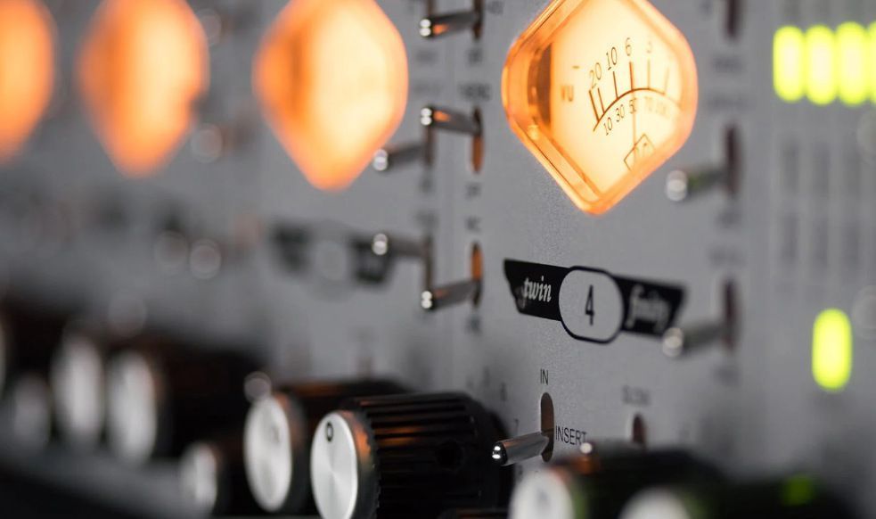 Universal Audio 4-710d - фото 2