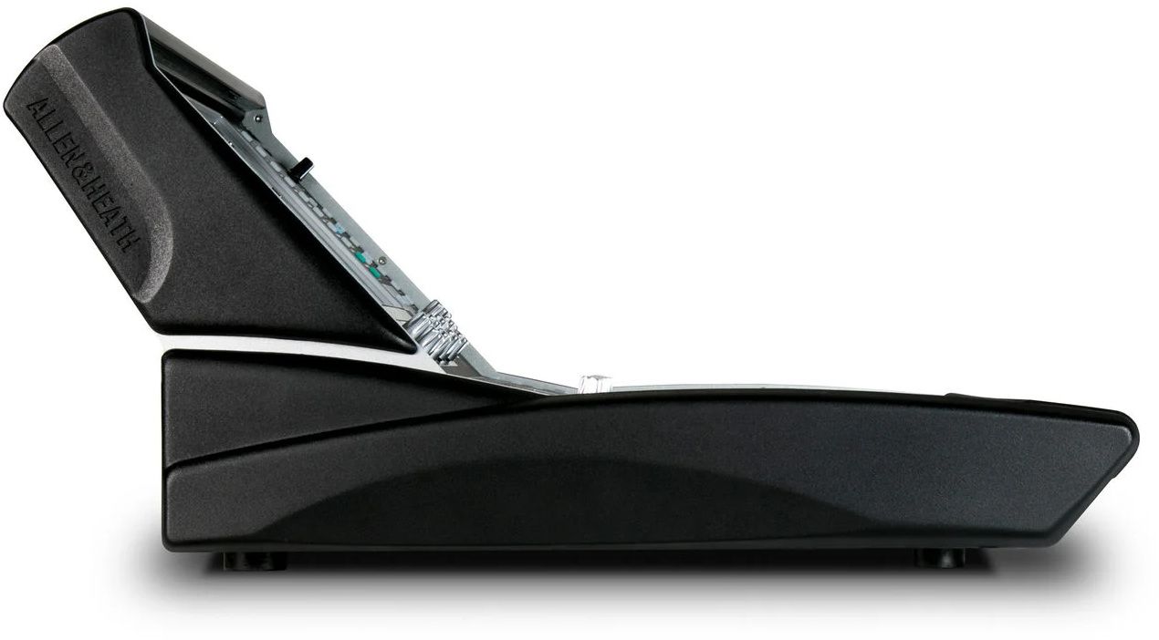 Allen&Heath dLive C1500 - фото 3