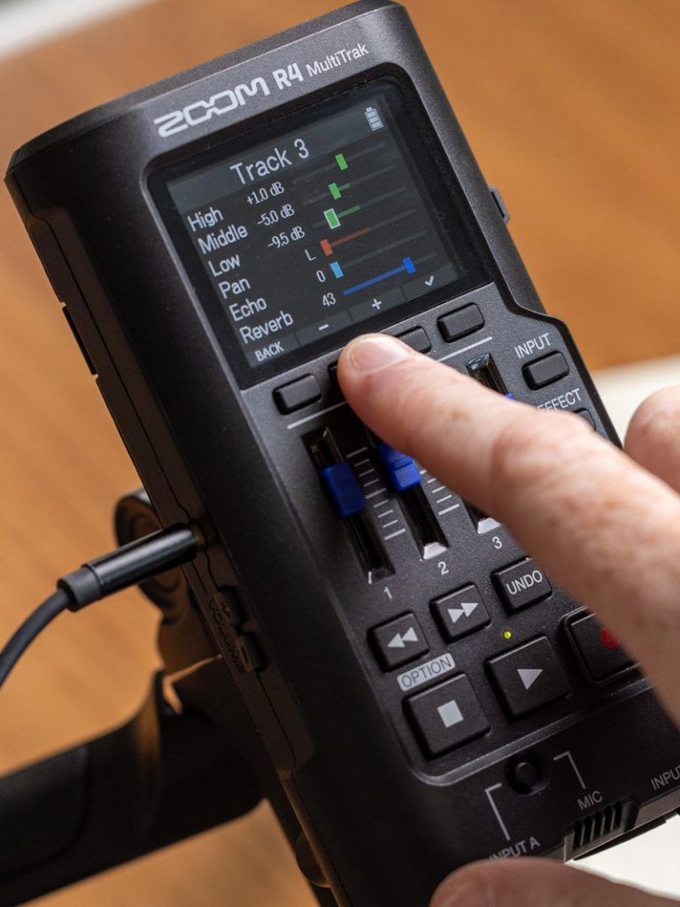 Zoom R4 MultiTrak - фото 7