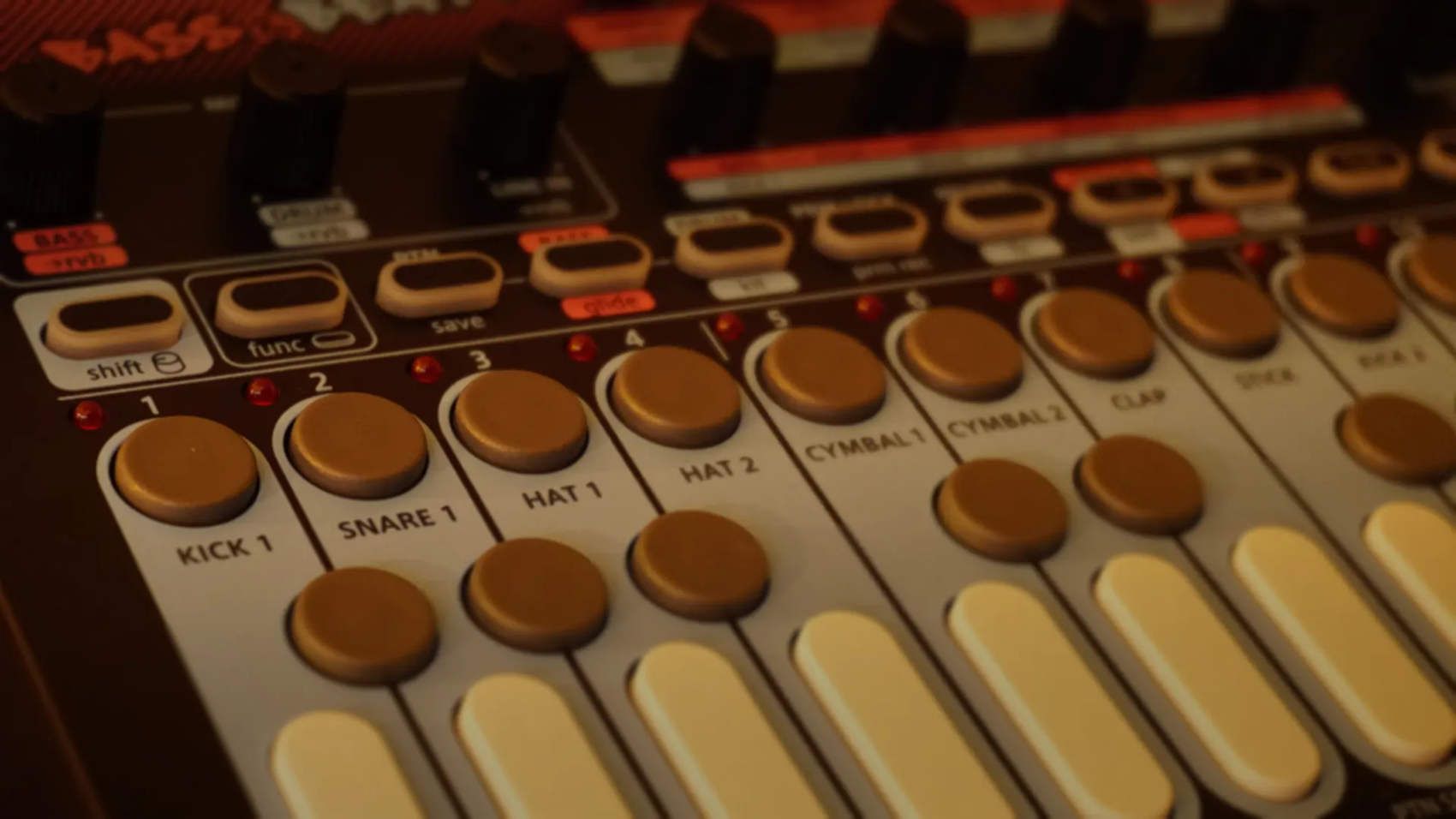 Sonicware LIVEN Bass&Beats - фото 10