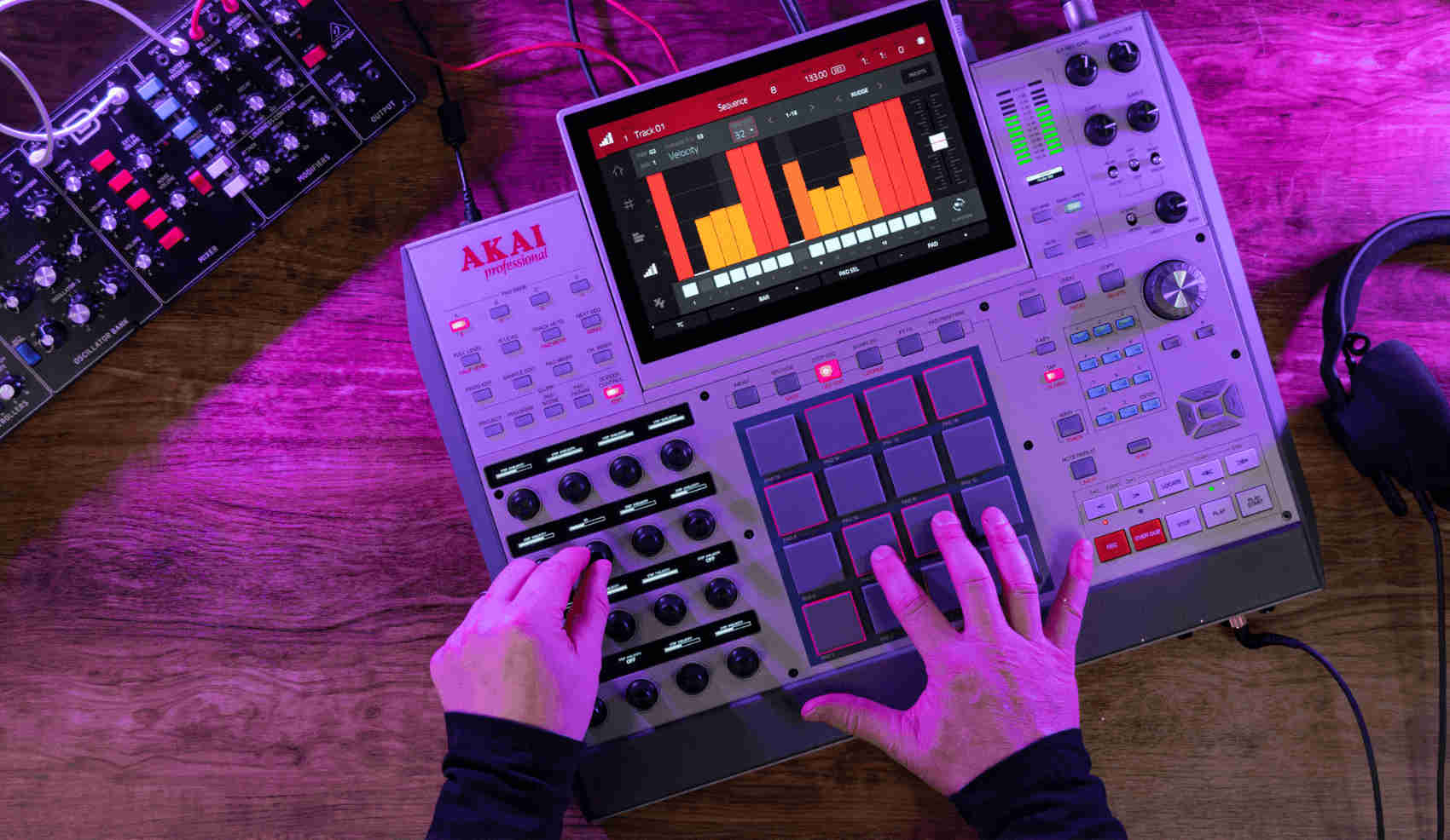 Akai Pro MPC X SE Special Edition - фото 10