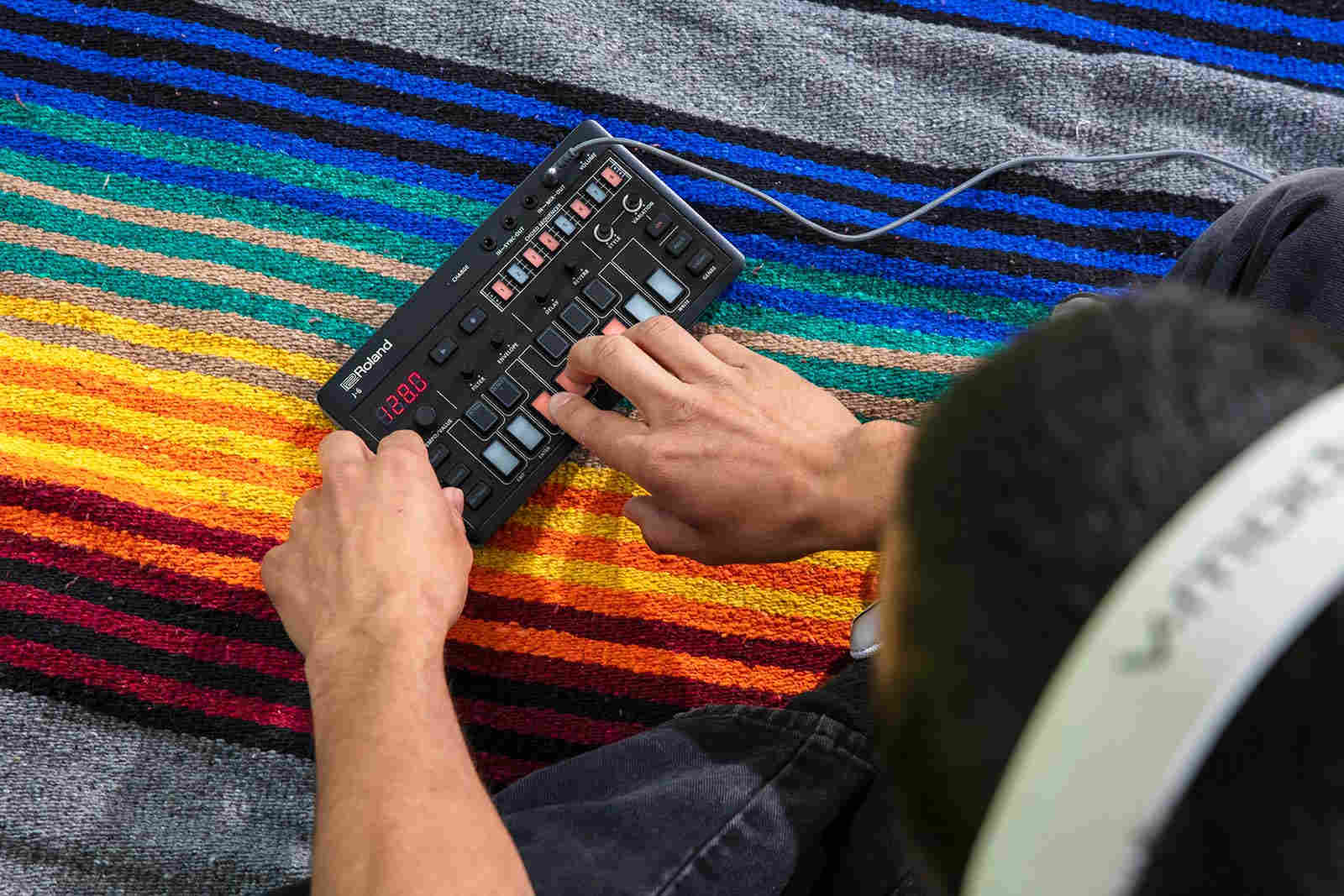 Roland J-6 - фото 6