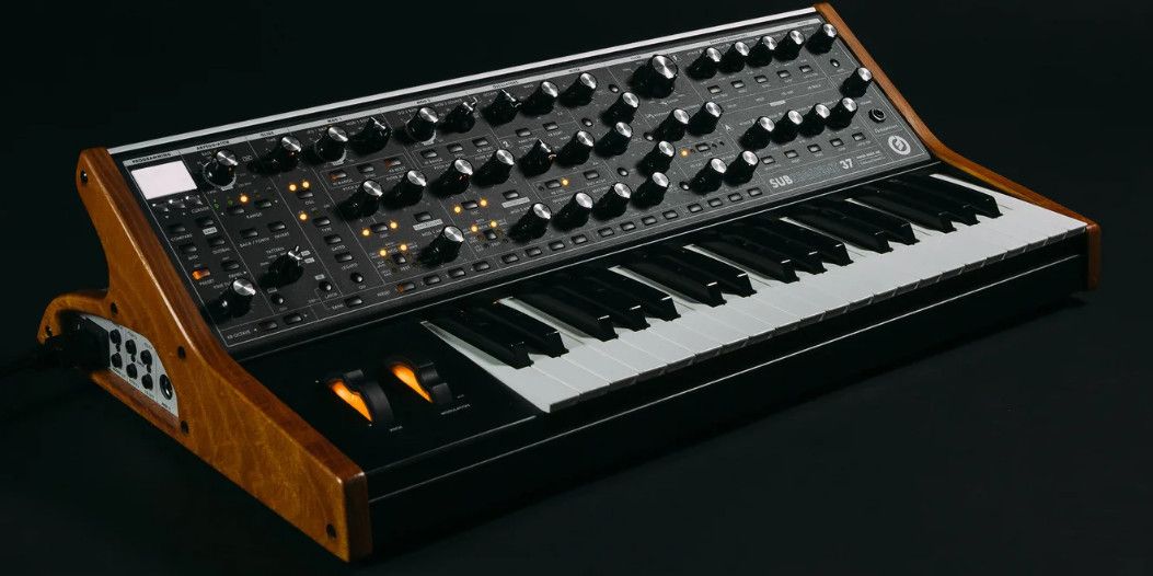 Moog Subsequent 37 - фото 3