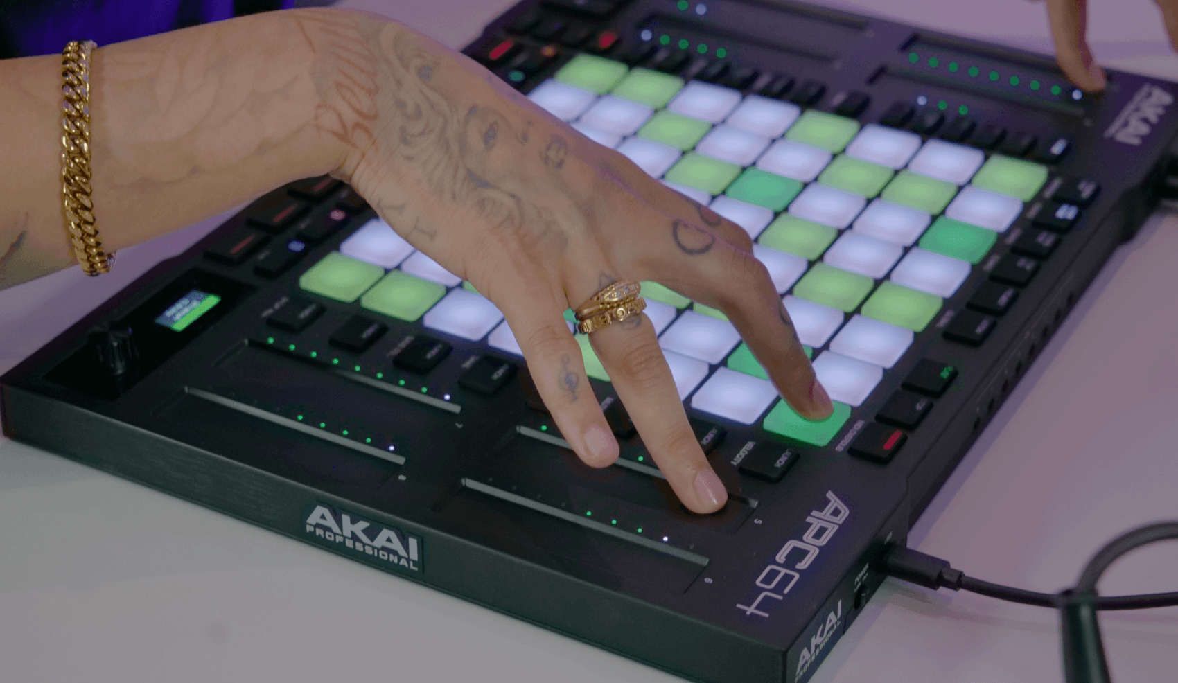 Akai Pro APC 64 - фото 12