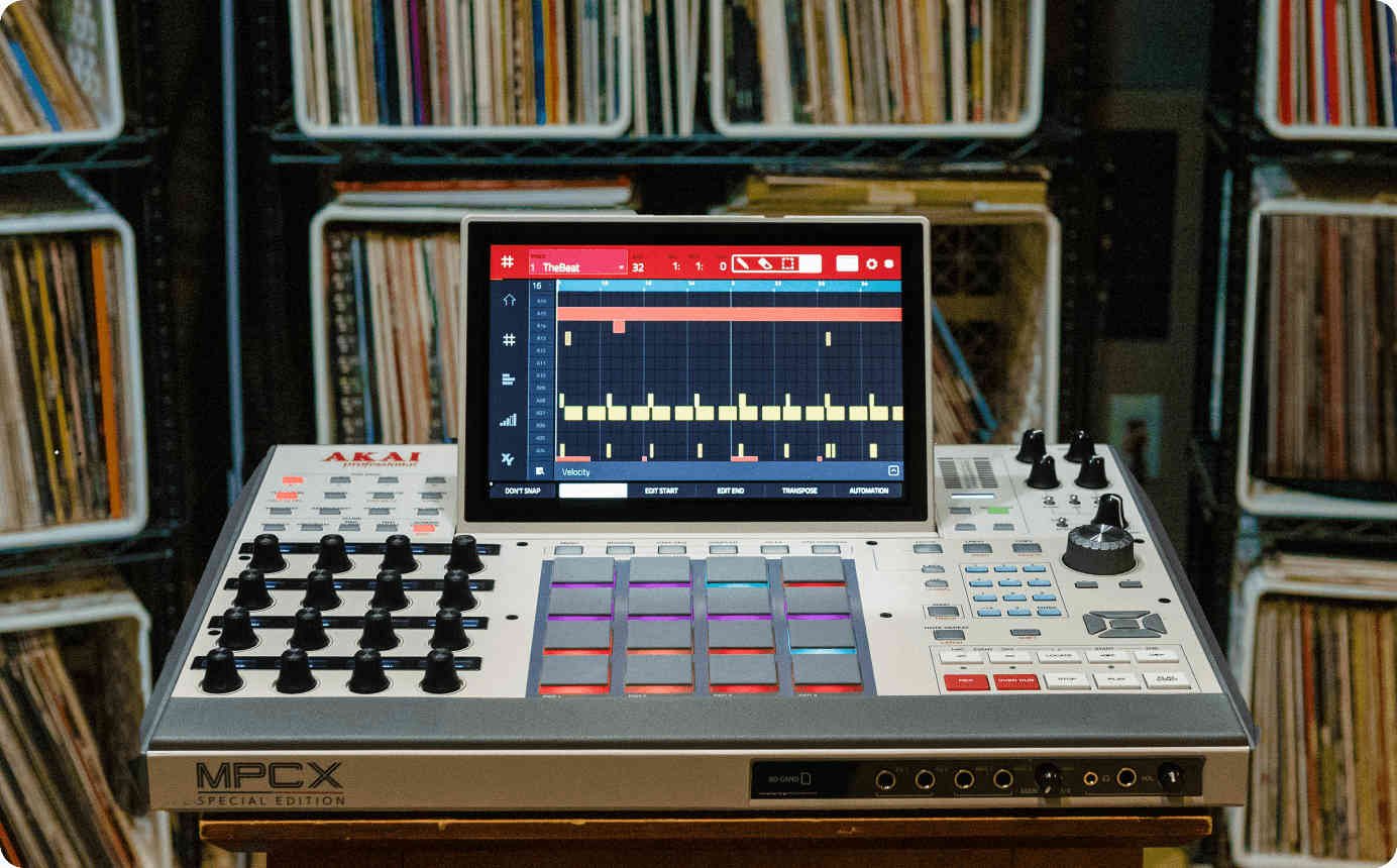 Akai Pro MPC X SE Special Edition - фото 7